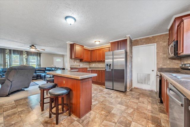 2744 Rutrough RD SE, Roanoke, VA 24014