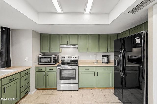 10100 N 89th Avenue 21, Peoria, AZ 85345