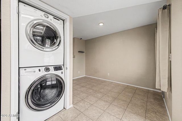 10100 N 89th Avenue 21, Peoria, AZ 85345