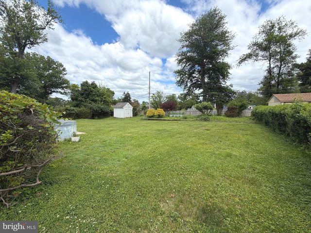 1207 GREENHILL RD, Flourtown, PA 19031