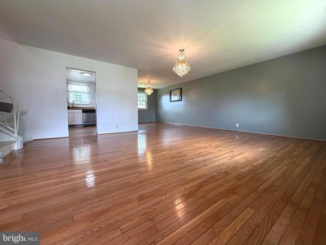 1207 GREENHILL RD, Flourtown, PA 19031