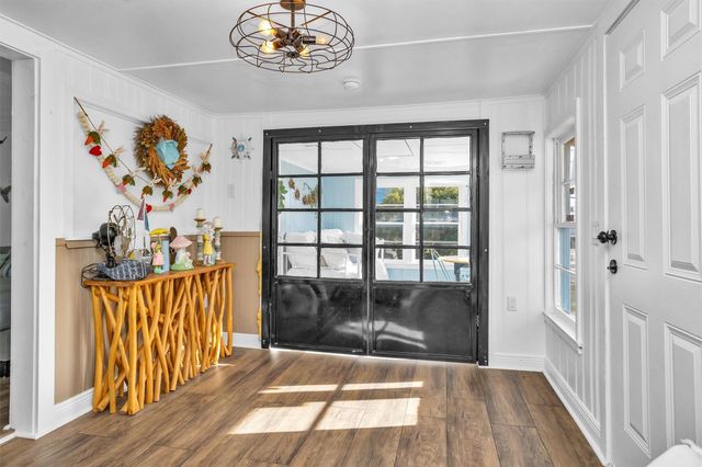 631 Clear Lake Road, Clear Lake Shores, TX 77565