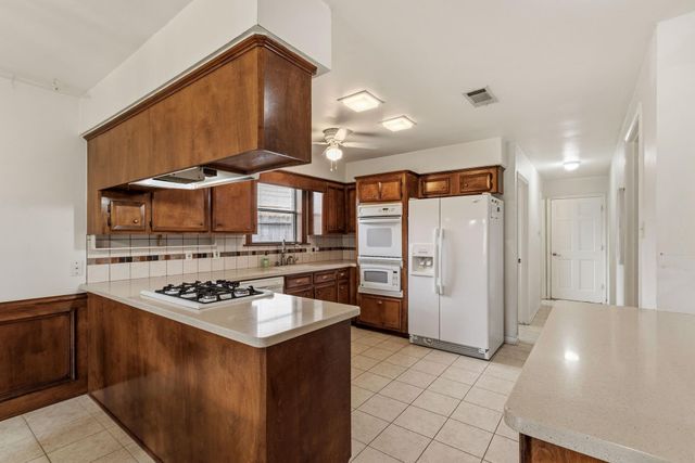 14115 S Suddley Castle Street, Houston, TX 77095