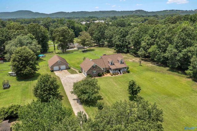 2440 Robertson Street E, Southside, AL 35907