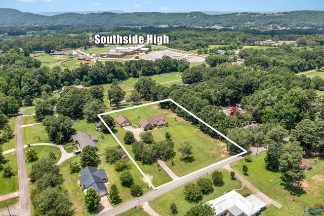 2440 Robertson Street E, Southside, AL 35907