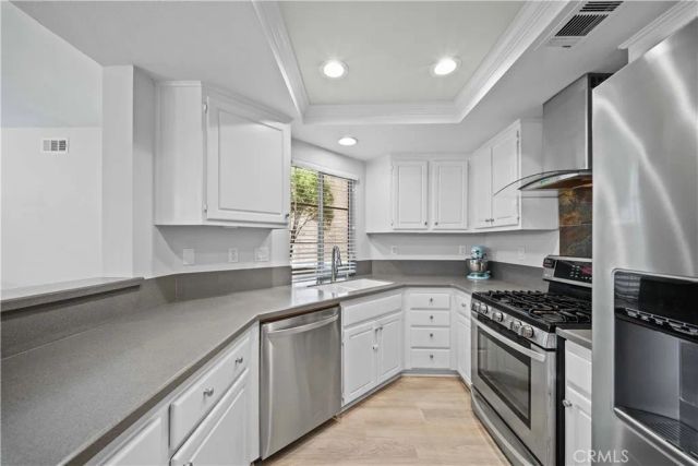 8 Rue Du Parc, Lake Forest, CA 92610