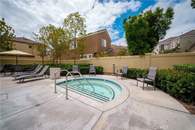 8 Rue Du Parc, Lake Forest, CA 92610