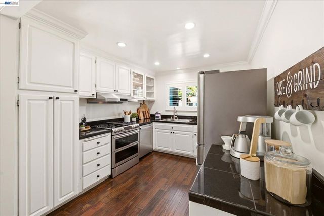 5016 Black Ave, Pleasanton, CA 94566