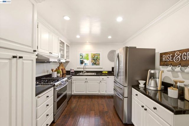 5016 Black Ave, Pleasanton, CA 94566