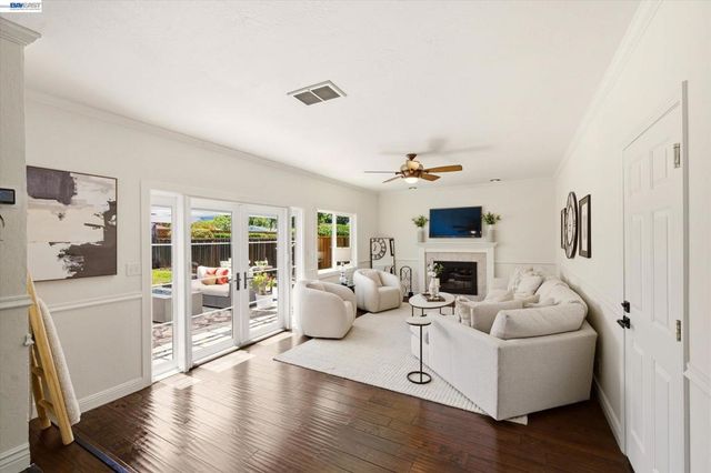 5016 Black Ave, Pleasanton, CA 94566