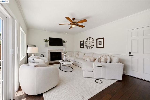 5016 Black Ave, Pleasanton, CA 94566