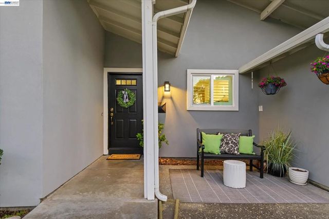 5016 Black Ave, Pleasanton, CA 94566