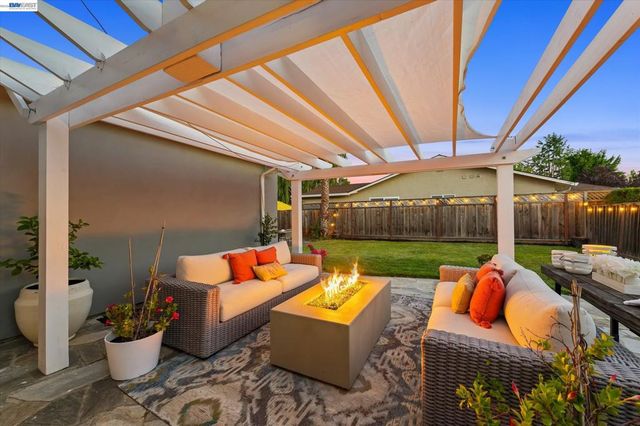 5016 Black Ave, Pleasanton, CA 94566