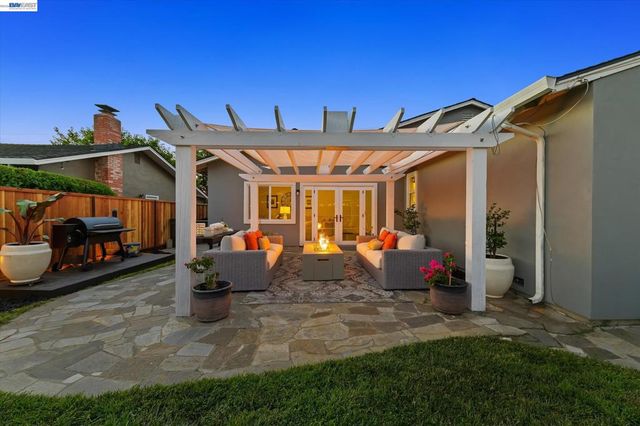 5016 Black Ave, Pleasanton, CA 94566