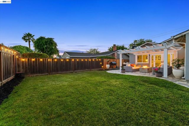 5016 Black Ave, Pleasanton, CA 94566