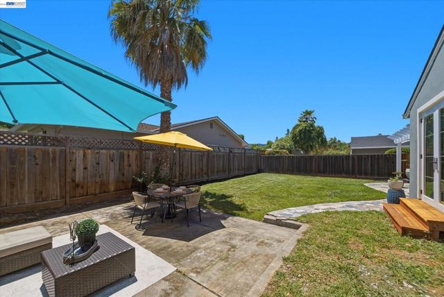 5016 Black Ave, Pleasanton, CA 94566