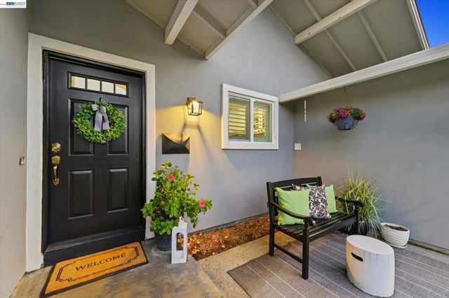5016 Black Ave, Pleasanton, CA 94566