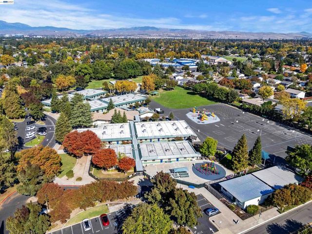 5016 Black Ave, Pleasanton, CA 94566