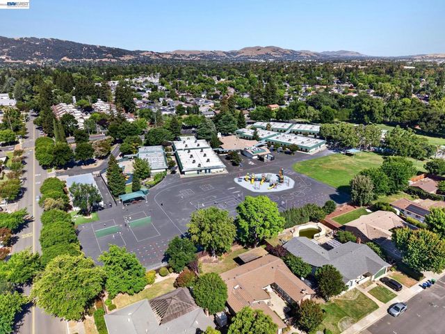 5016 Black Ave, Pleasanton, CA 94566