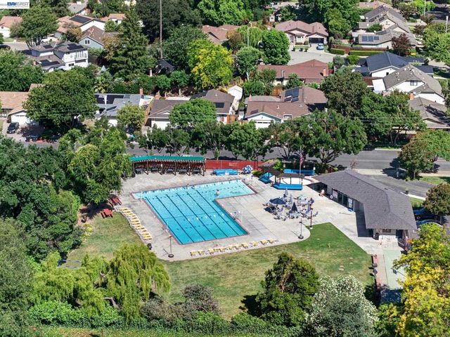 5016 Black Ave, Pleasanton, CA 94566