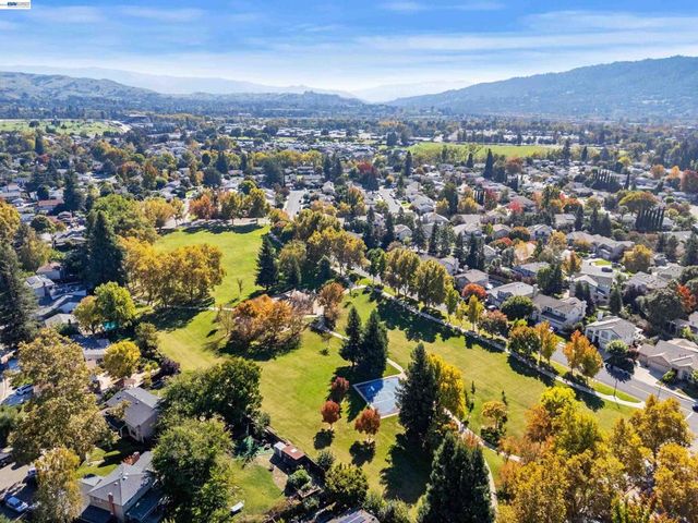 5016 Black Ave, Pleasanton, CA 94566