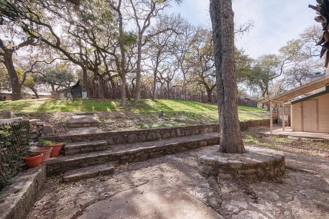 27 Marina CIR, Wimberley, TX 78676