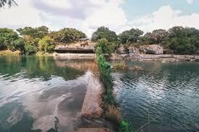 27 Marina CIR, Wimberley, TX 78676