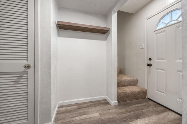 27 Marina CIR, Wimberley, TX 78676