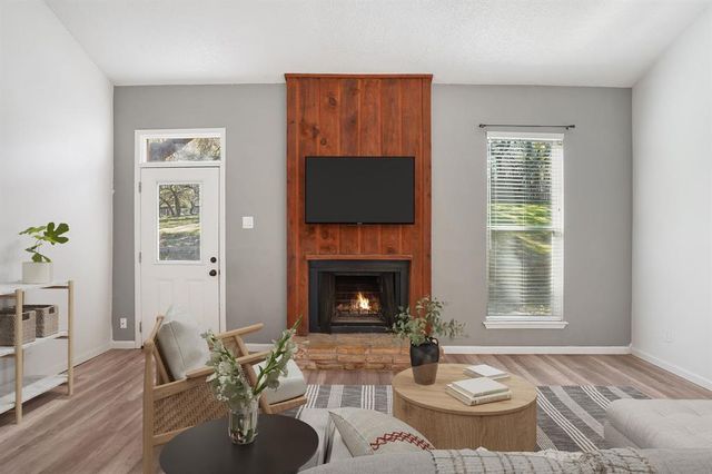27 Marina CIR, Wimberley, TX 78676