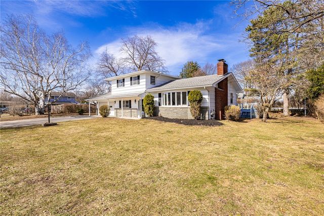 96 Flagstaff Drive, Irondequoit, NY 14622