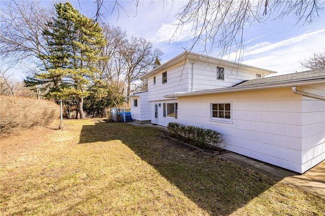 96 Flagstaff Drive, Irondequoit, NY 14622