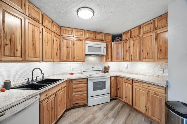 9020 N Country Homes Blvd, Spokane, WA 99218