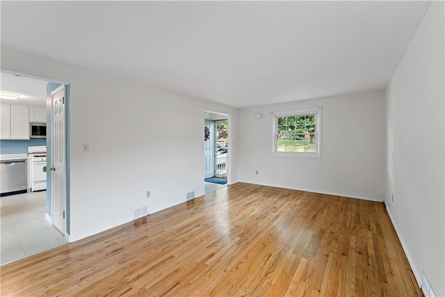 212 Mardi Gras Dr, Plum Boro, PA 15239