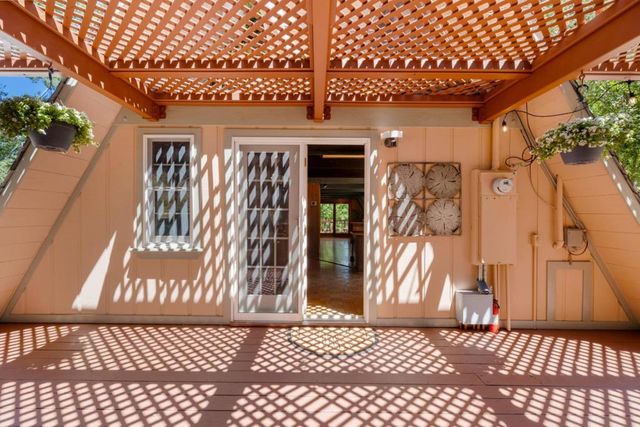 25405 Adams Road, Los Gatos, CA 95033