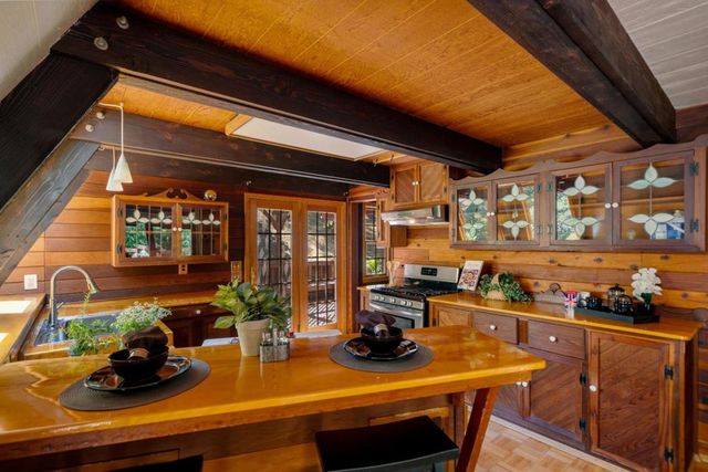 25405 Adams Road, Los Gatos, CA 95033