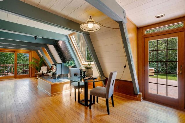 25405 Adams Road, Los Gatos, CA 95033