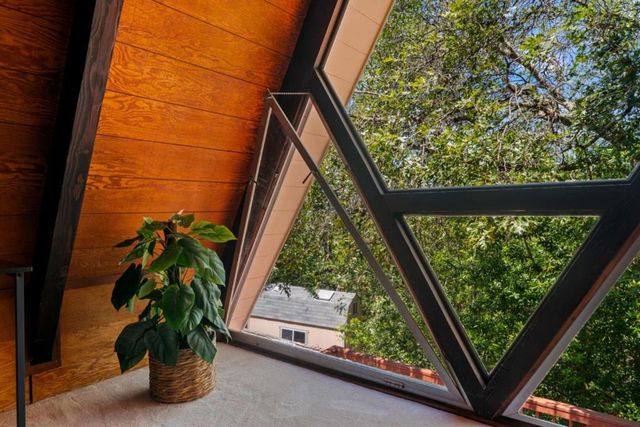 25405 Adams Road, Los Gatos, CA 95033