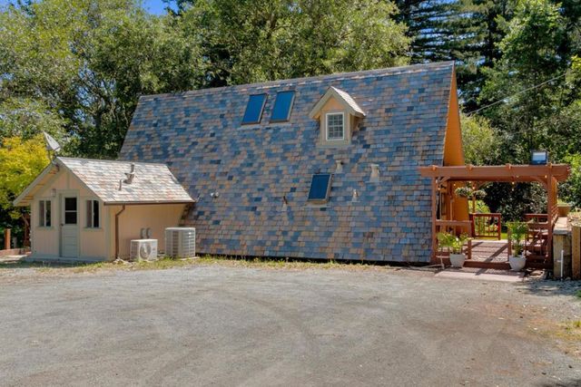 25405 Adams Road, Los Gatos, CA 95033