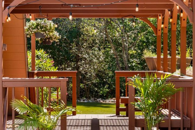 25405 Adams Road, Los Gatos, CA 95033