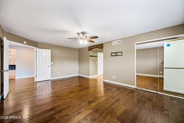324 W WILLOW Avenue, Phoenix, AZ 85029