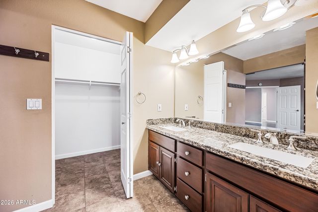 324 W WILLOW Avenue, Phoenix, AZ 85029