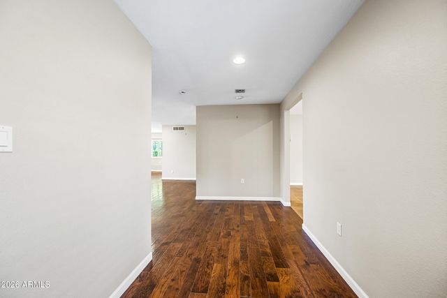 324 W WILLOW Avenue, Phoenix, AZ 85029