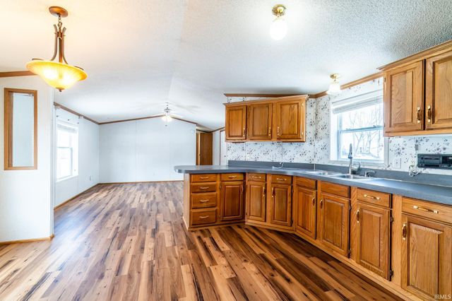 10640 Marion Center Road, Fort Wayne, IN 46816