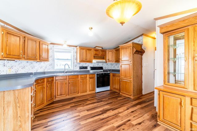 10640 Marion Center Road, Fort Wayne, IN 46816