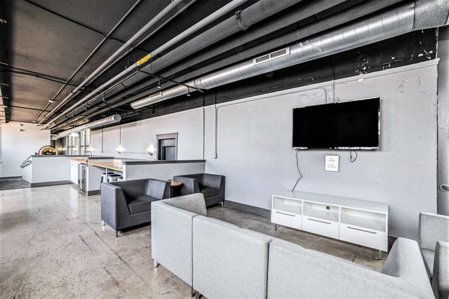 600 Broadway Avenue Nw 402, City Of Grand Rapids, MI 49504