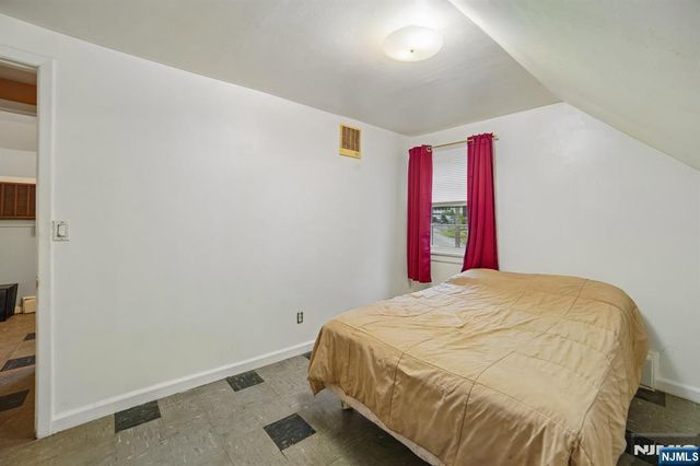 72 Lake Drive, Wayne, NJ 07470