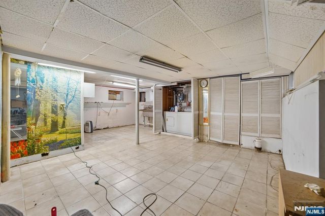 72 Lake Drive, Wayne, NJ 07470