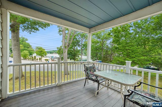 72 Lake Drive, Wayne, NJ 07470