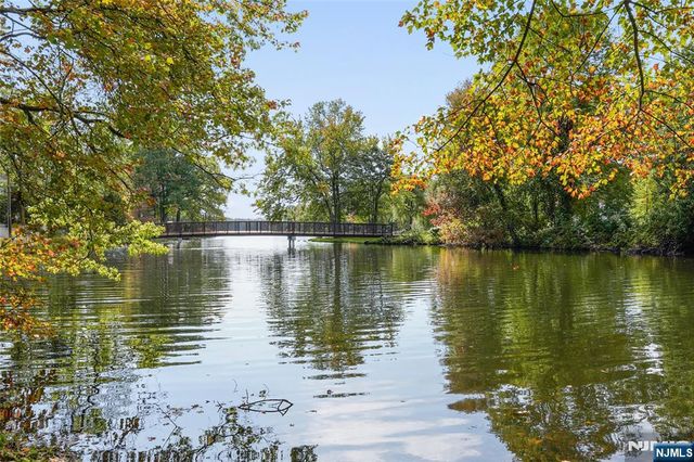 72 Lake Drive, Wayne, NJ 07470