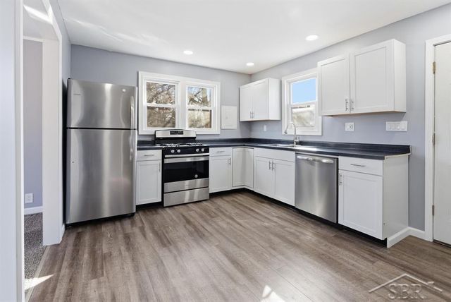 1210 E Smith Street, Bay City, MI 48706